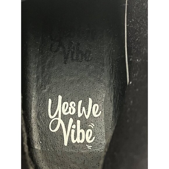 Yes We Vibe Women's Colorful Striped Combat Lace-Up Boots - Size 9W - Picture 5 of 13